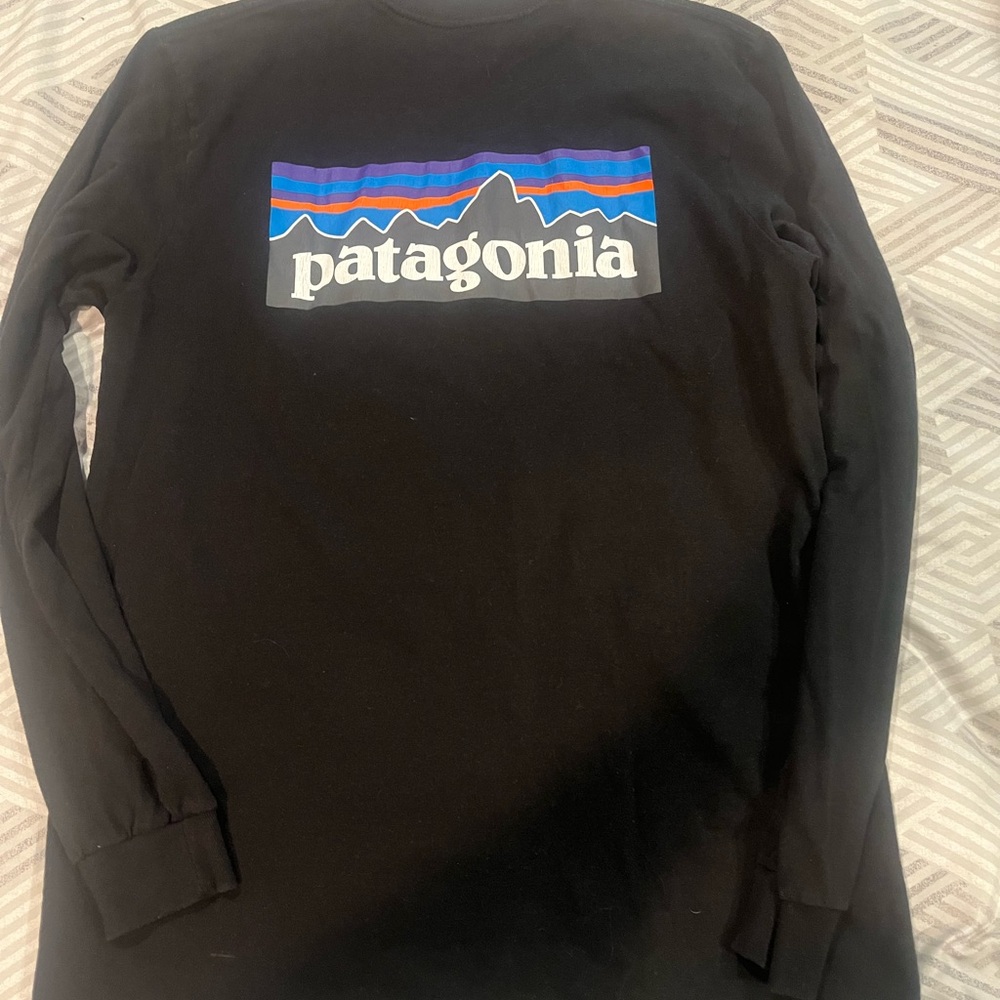 Vans and Patagonia long sleeve t shirt bundle - Picture 8 of 13
